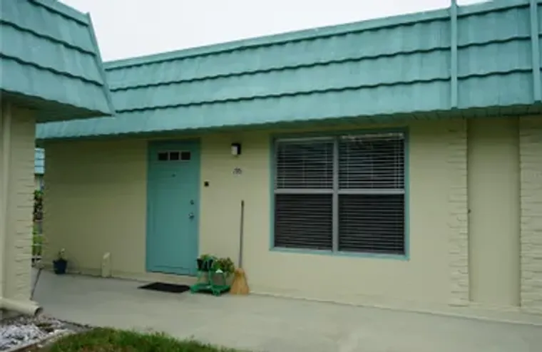 101 CAMBRIDGE TRL 205, SUN CITY CENTER, ..., Sun City Center, FL 33573