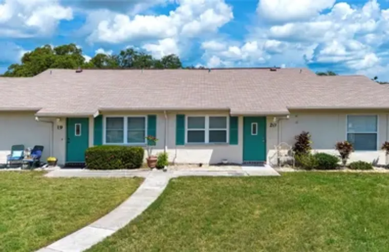 1906 CANTERBURY LN 20, SUN CITY CENTER, ..., Sun City Center, FL 33573