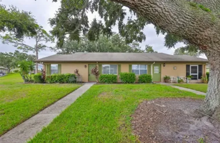 1904 CANTERBURY LN 11, SUN CITY CENTER, ..., Sun City Center, FL 33573