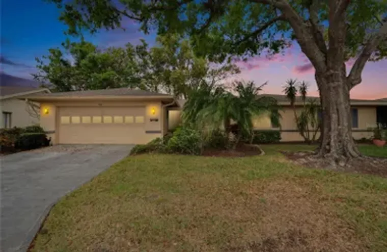 1426 INGRAM DR # 1426, SUN CITY CENTER, ..., Sun City Center, FL 33573