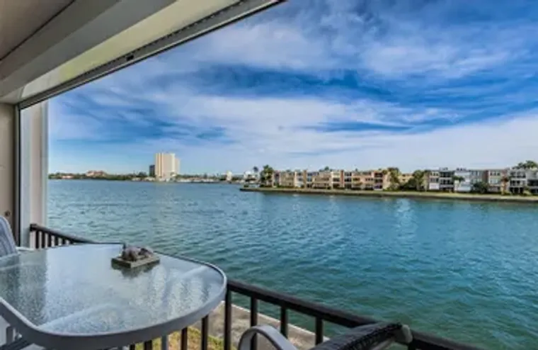 7645 SUN ISLAND DR 201, SOUTH PASADENA, ..., South Pasadena, FL 33707
