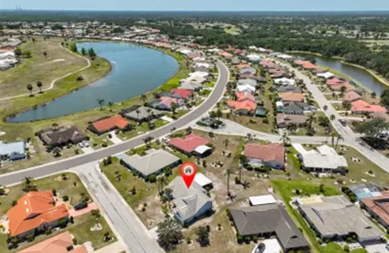 2004 BERRY ROBERTS DR, SUN CITY CENTER, ..., Sun City Center, FL 33573