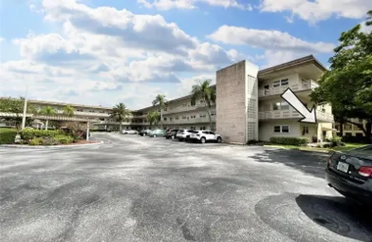 5750 80TH ST N UNIT C108, ST PETERSBURG,..., St Petersburg, FL 33709