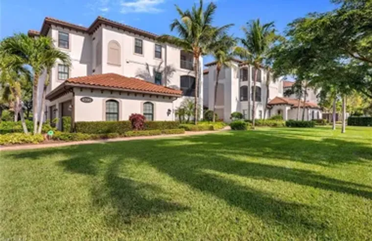 4590 COLONY VILLAS DR 3, BONITA SPRINGS,..., Bonita Springs, FL 34134