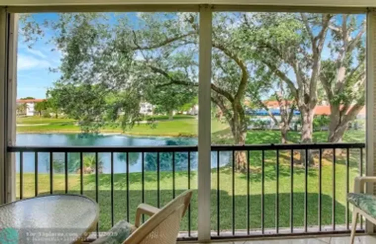 8930 S HOLLYBROOK BLVD 201, PEMBROKE PIN..., Pembroke Pines, FL 33025