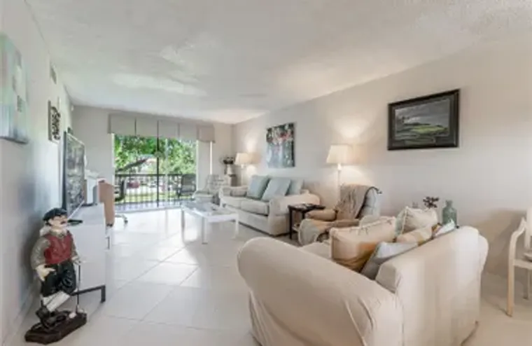 671 S HOLLYBROOK DR 306, PEMBROKE PINES,..., Pembroke Pines, FL 33025