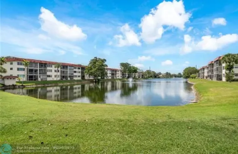 411 S HOLLYBROOK DR APT 203, PEMBROKE PI..., Pembroke Pines, FL 33025