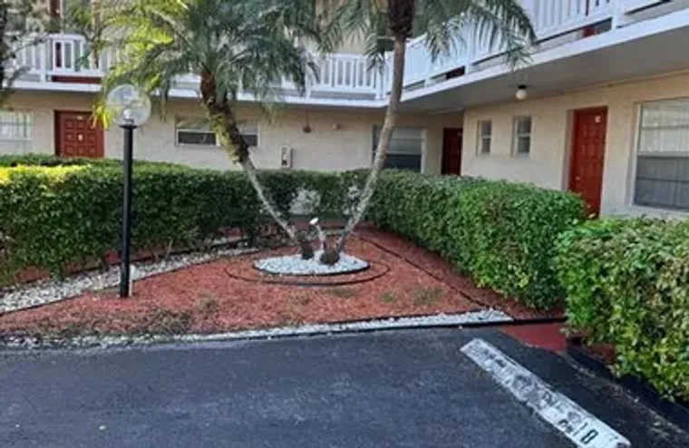 3774 INVERRARY BLVD 106P, LAUDERHILL, FL..., Lauderhill, FL 33319