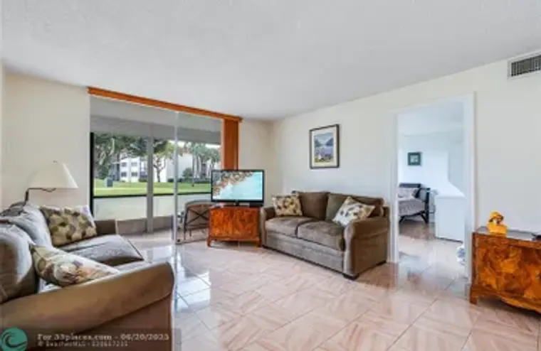 811 S HOLLYBROOK DR 103, PEMBROKE PINES,..., Pembroke Pines, FL 33025