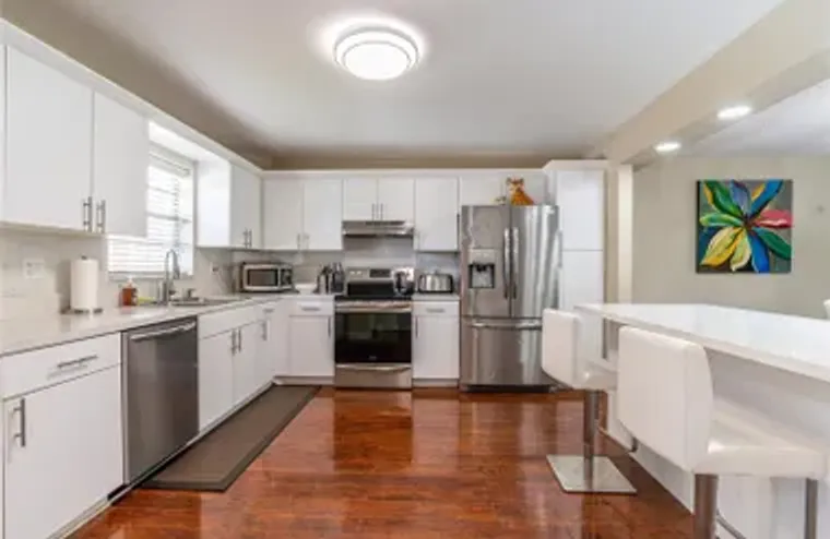 150 S HOLLYBROOK TER 107, PEMBROKE PINES..., Pembroke Pines, FL 33025