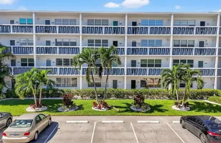 2005 BERKSHIRE A # 2005, DEERFIELD BEACH..., Deerfield Beach, FL 33442