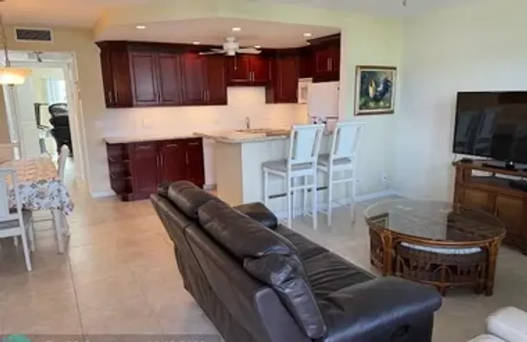 4104 CAMBRIDGE E UNIT E, DEERFIELD BEACH..., Deerfield Beach, FL 33442