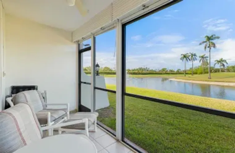 9923 S HOLLYBROOK LAKE DR 109, PEMBROKE ..., Pembroke Pines, FL 33025