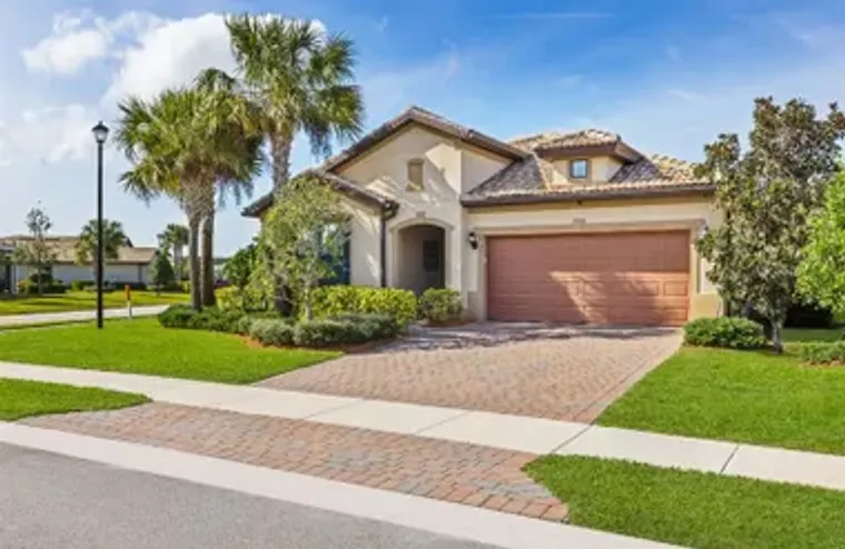 239 SE COURANCES DR, PORT ST LUCIE, FL, ..., Port St Lucie, FL 34984