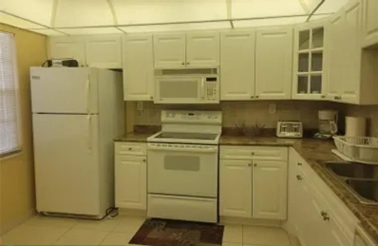 3004 PORTOFINO ISLE B3, COCONUT CREEK, F..., Coconut Creek, FL 33066