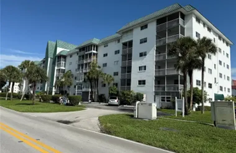 4751 NW 21ST ST APT 216, LAUDERHILL, FL,..., Lauderhill, FL 33313