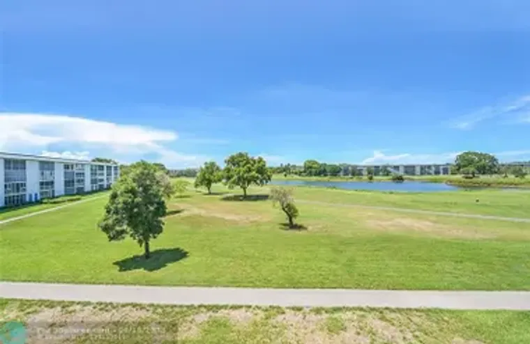 2801 VICTORIA WAY APT D3, COCONUT CREEK,..., Coconut Creek, FL 33066