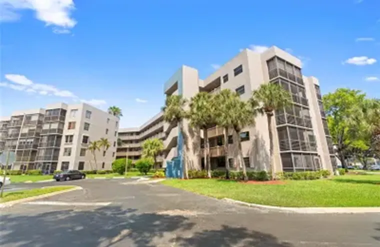 1001 COLONY POINT CIR 410, PEMBROKE PINE..., Pembroke Pines, FL 33026