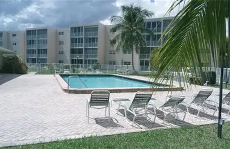 206 SE 10TH ST 302, DANIA BEACH, FL, 330..., Dania Beach, FL 33004