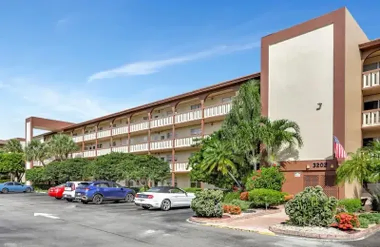 3202 PORTOFINO PT B2, COCONUT CREEK, FL,..., Coconut Creek, FL 33066