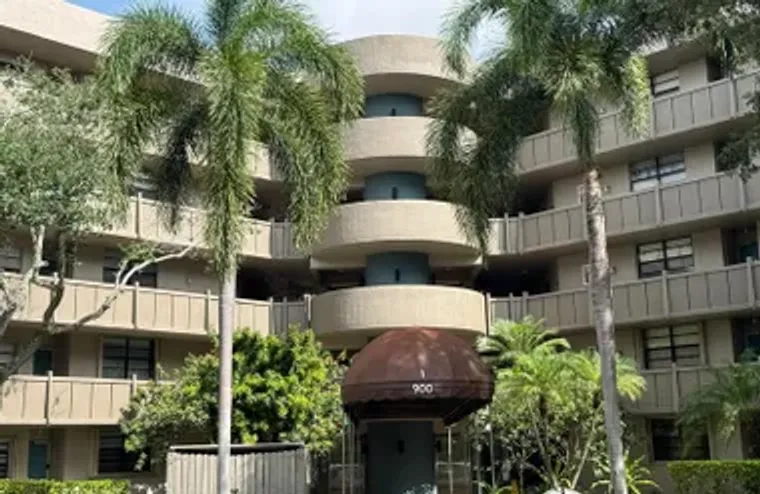 900 COLONY POINT CIR 407, PEMBROKE PINES..., Pembroke Pines, FL 33026