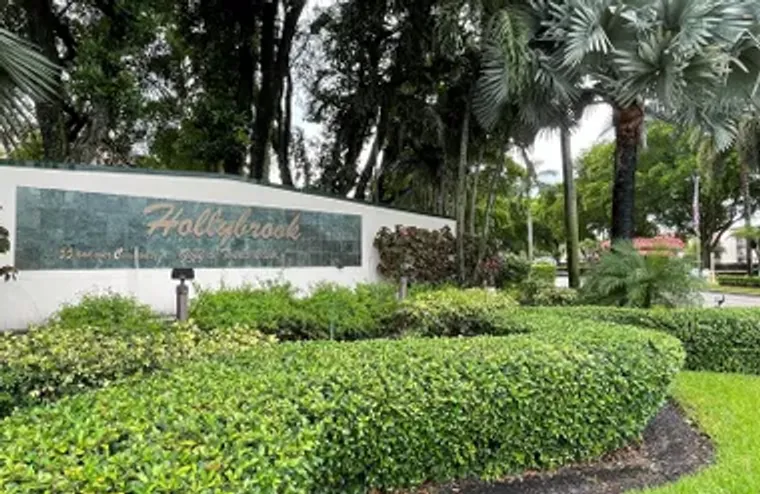 361 S HOLLYBROOK DR 103, PEMBROKE PINES,..., Pembroke Pines, FL 33025