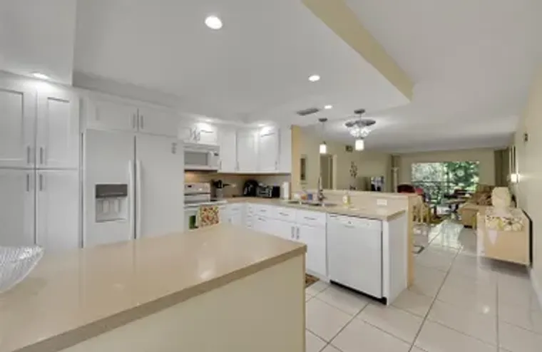 2403 ANTIGUA CIR C4, COCONUT CREEK, FL, ..., Coconut Creek, FL 33066