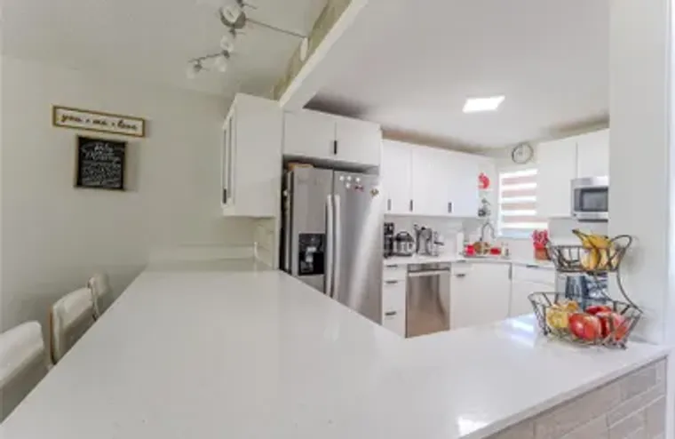 8900 WASHINGTON BLVD 115, PEMBROKE PINES..., Pembroke Pines, FL 33025