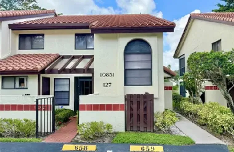 10851 PALM LAKE AVE 202, BOYNTON BEACH, ..., Boynton Beach, FL 33437