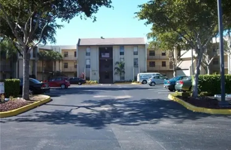 6351 N UNIVERSITY DR 124, TAMARAC, FL, 3..., Tamarac, FL 33321