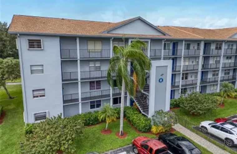 800 SW 125TH WAY APT 202, PEMBROKE PINES..., Pembroke Pines, FL 33027