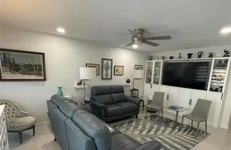 2022 ELLESMERE B # 2022, DEERFIELD BEACH..., Deerfield Beach, FL 33442