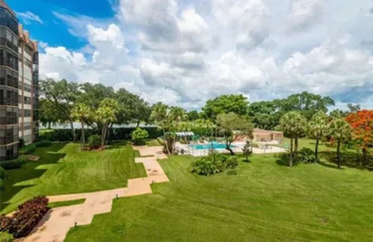 900 SAINT CHARLES PL 310, PEMBROKE PINES..., Pembroke Pines, FL 33026