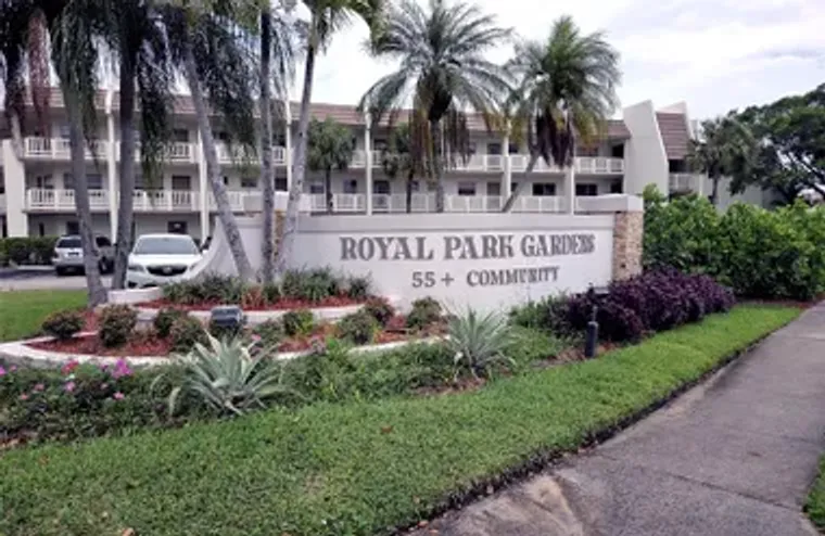 6700 ROYAL PALM BLVD 102D, MARGATE, FL, ..., Margate, FL 33063