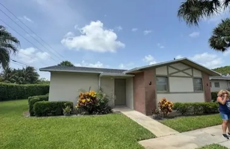 2590 BARKLEY DR J, WEST PALM BEACH, FL, ..., West Palm Beach, FL 33415