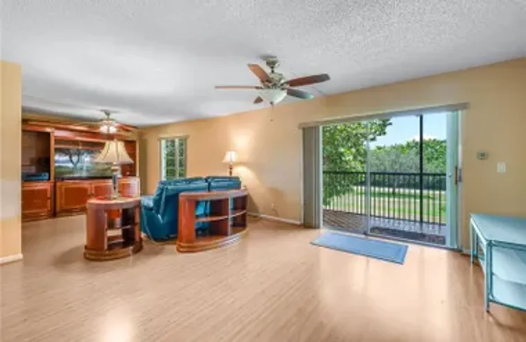 271 S HOLLYBROOK DR 304, PEMBROKE PINES,..., Pembroke Pines, FL 33025