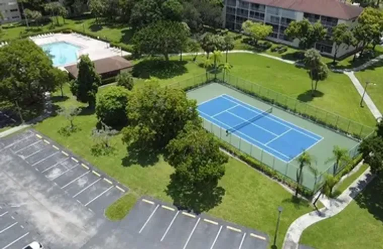 1401 SW 134TH WAY APT 307, PEMBROKE PINE..., Pembroke Pines, FL 33027