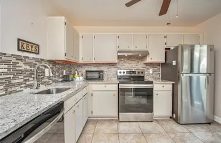 381 OTTAWA CT, ROYAL PALM BEACH, FL, 334..., Royal Palm Beach, FL 33411