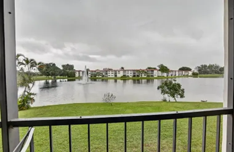 9623 S HOLLYBROOK LAKE DR 204, PEMBROKE ..., Pembroke Pines, FL 33025