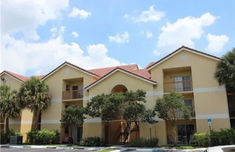 7610 WESTWOOD DR APT 119, TAMARAC, FL, 3..., Tamarac, FL 33321