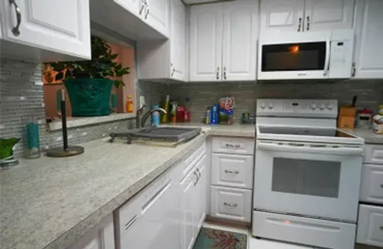 3774 INVERRARY BLVD APT 101P, LAUDERHILL..., Lauderhill, FL 33319