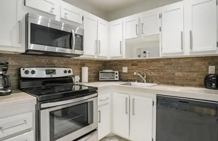 4751 NW 21ST ST APT 604, LAUDERHILL, FL,..., Lauderhill, FL 33313