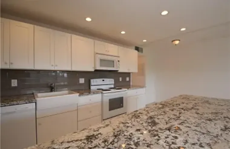 2801 VICTORIA WAY APT J4, COCONUT CREEK,..., Coconut Creek, FL 33066