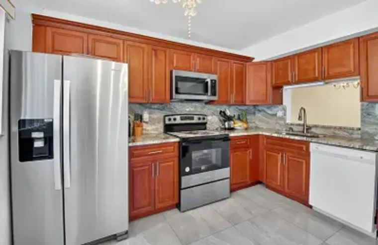15401 PEMBRIDGE AVE APT 13, DELRAY BEACH..., Delray Beach, FL 33484