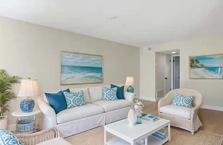 18 VISTA GARDENS TRL 105, VERO BEACH, FL..., Vero Beach, FL 32962