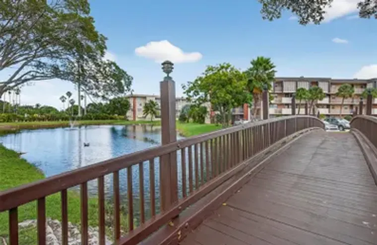 2901 NW 47TH TER APT 245A, LAUDERDALE LA..., Lauderdale Lakes, FL 33313