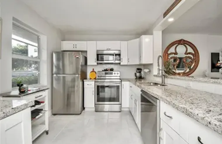 1024 SE 4TH AVE APT 102, DANIA BEACH, FL..., Dania Beach, FL 33004