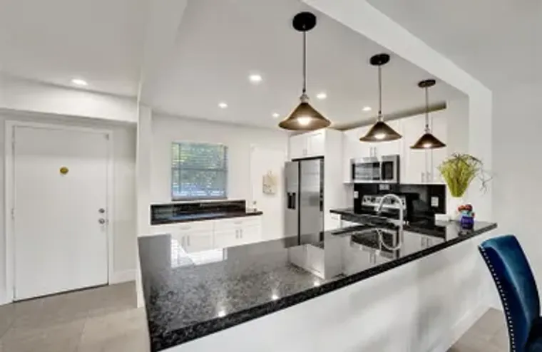 1024 SE 3RD AVE APT 207, DANIA BEACH, FL..., Dania Beach, FL 33004