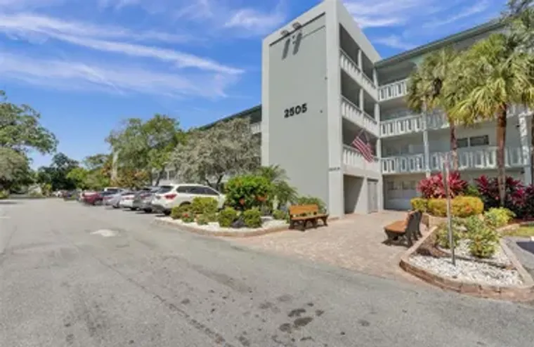 2505 ANTIGUA TER L3, COCONUT CREEK, FL, ..., Coconut Creek, FL 33066