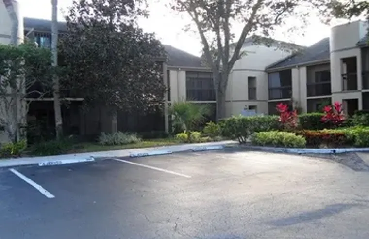 9440 MEADOWOOD DR APT 205, FORT PIERCE, ..., Fort Pierce, FL 34951